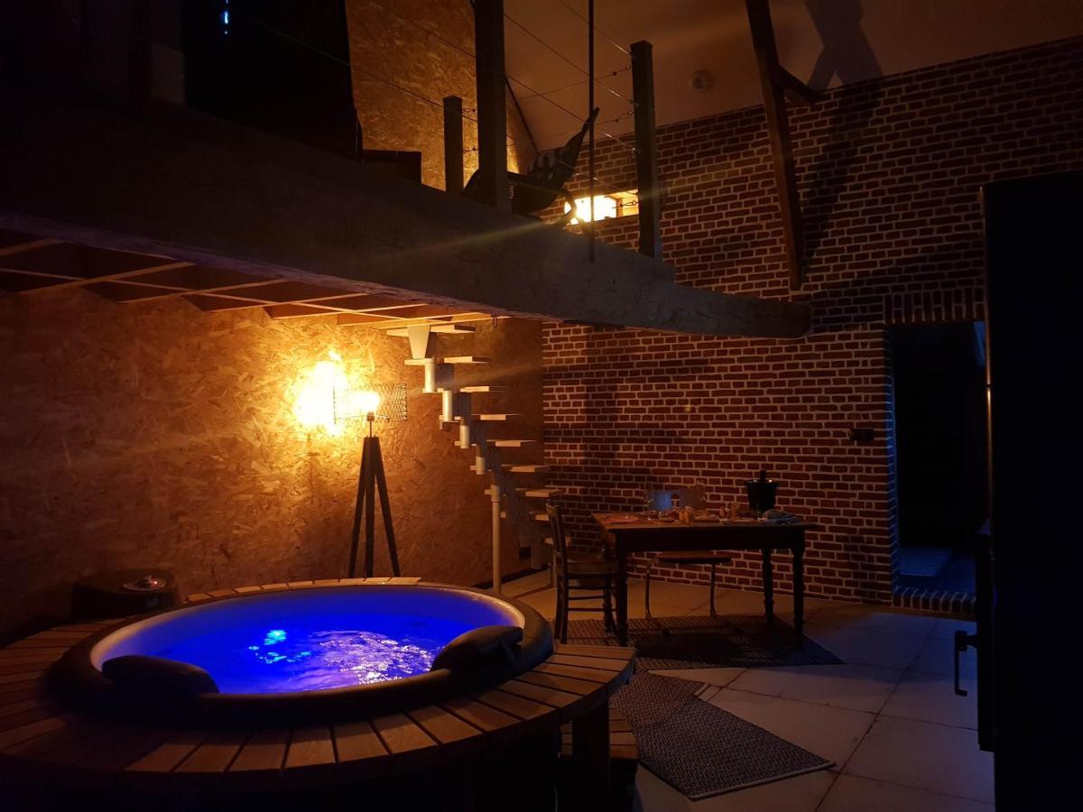 Au Soleil Vert - Chambre De Charme Avec Spa Et Sauna Prives Zeggers-Cappel ภายนอก รูปภาพ